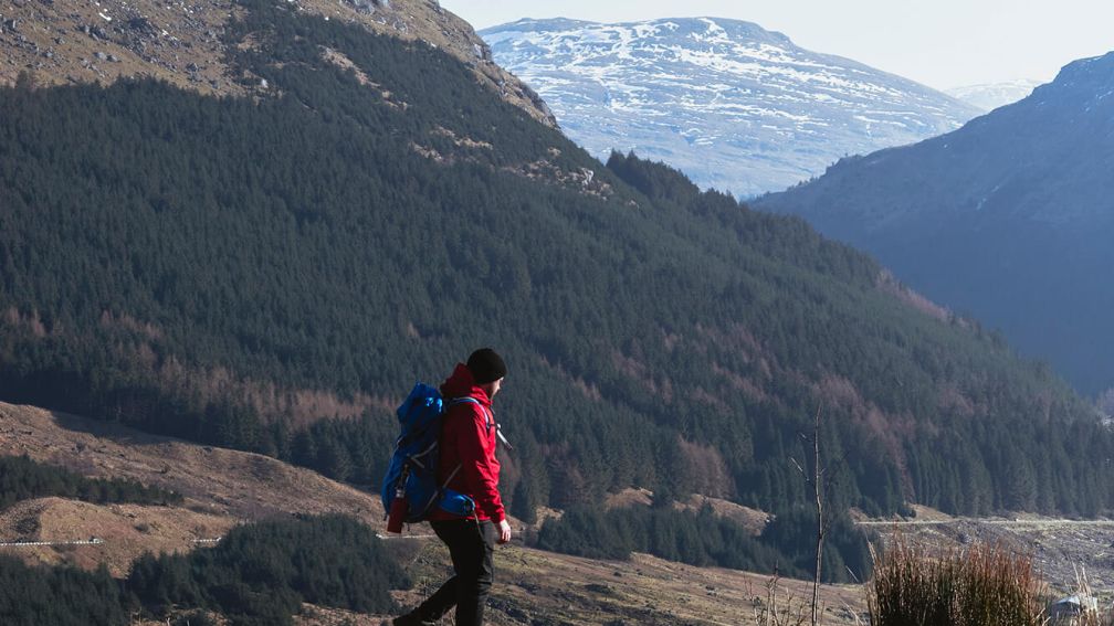Winter hiking packing list best sale